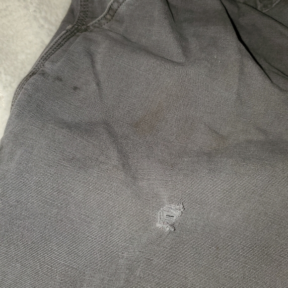 Mens Carhartt relaxed fit 36x32.   Olive green.  Flaws but in good condition. - Picture 2 of 6